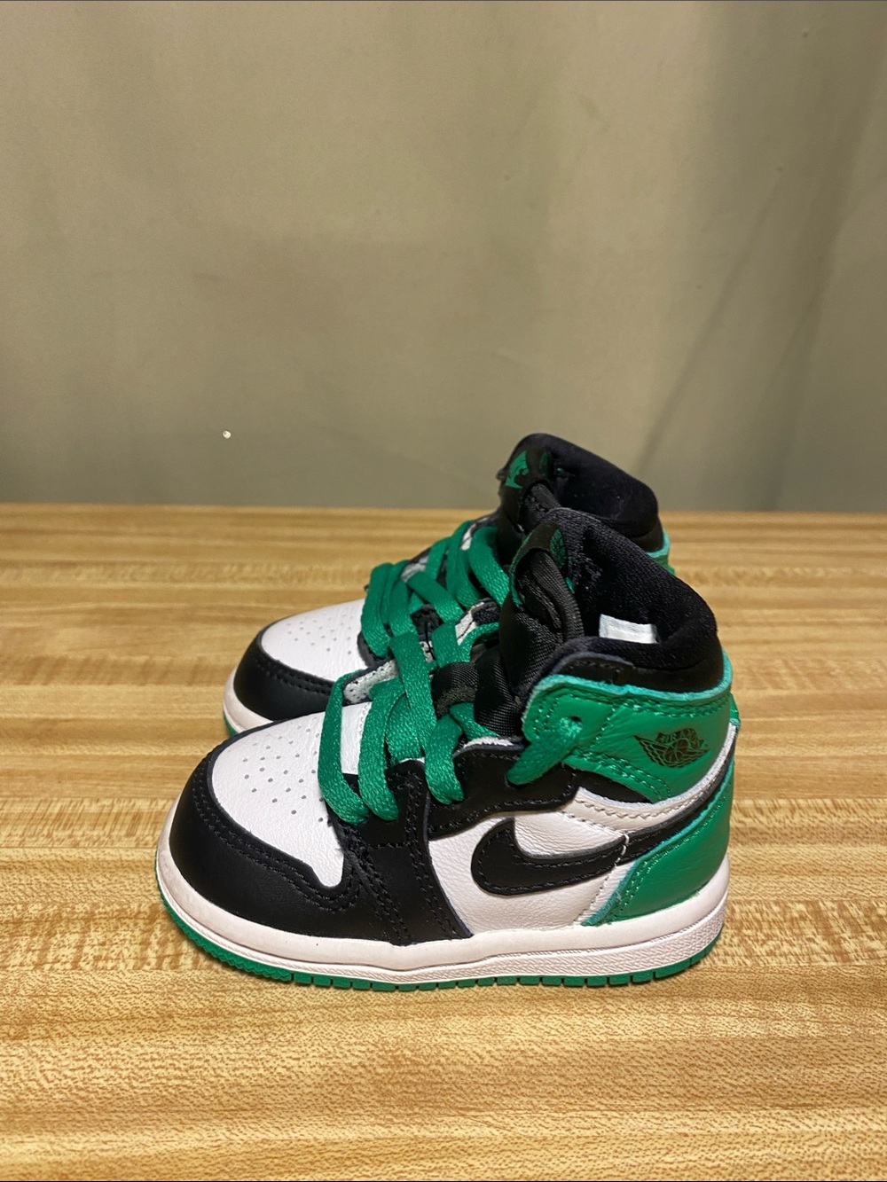 Jordan 1 Retro High OG (Toddler) Lucky Green  FD1413-031 Shoe Size 4C